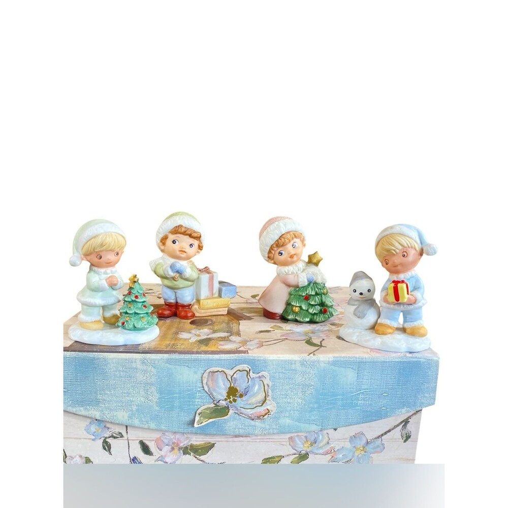 Vintage Homco Christmas Porcelain Children Figurines Set of 4 Holiuday Whimsy